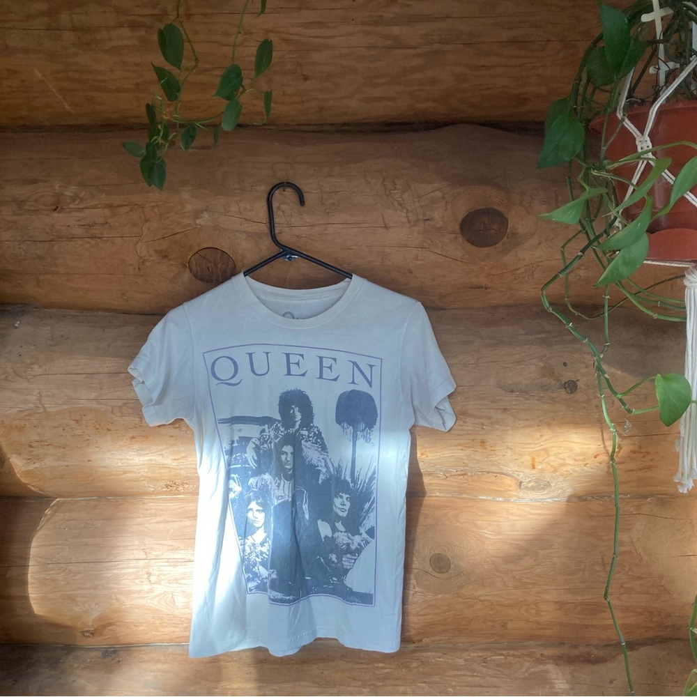 Vintage band tee (Queen)